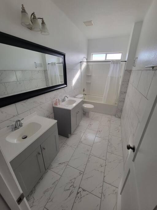 فيلا 5 Bed- Strip 8Mil, Dwntown 4.5Mi لاس فيغاس المظهر الخارجي الصورة